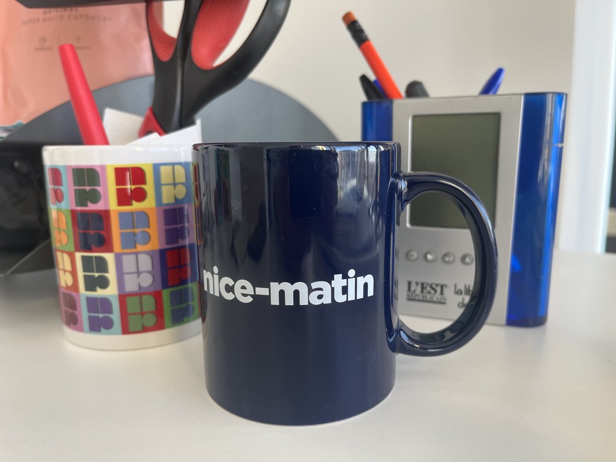 Un peu d’ER et de NR sur mon bureau  de Nice-Matin 

#PQRmonamour 

⁦<a href="/lestrepublicain/">L'Est Républicain</a>⁩
⁦<a href="/lanouvellerep_/">La Nouvelle République</a>⁩ 
⁦<a href="/Nice_Matin/">Nice-Matin</a>⁩ ⁦<a href="/Var_Matin/">Var-matin</a>⁩ ⁦<a href="/Monaco_Matin/">Monaco_Matin</a>⁩