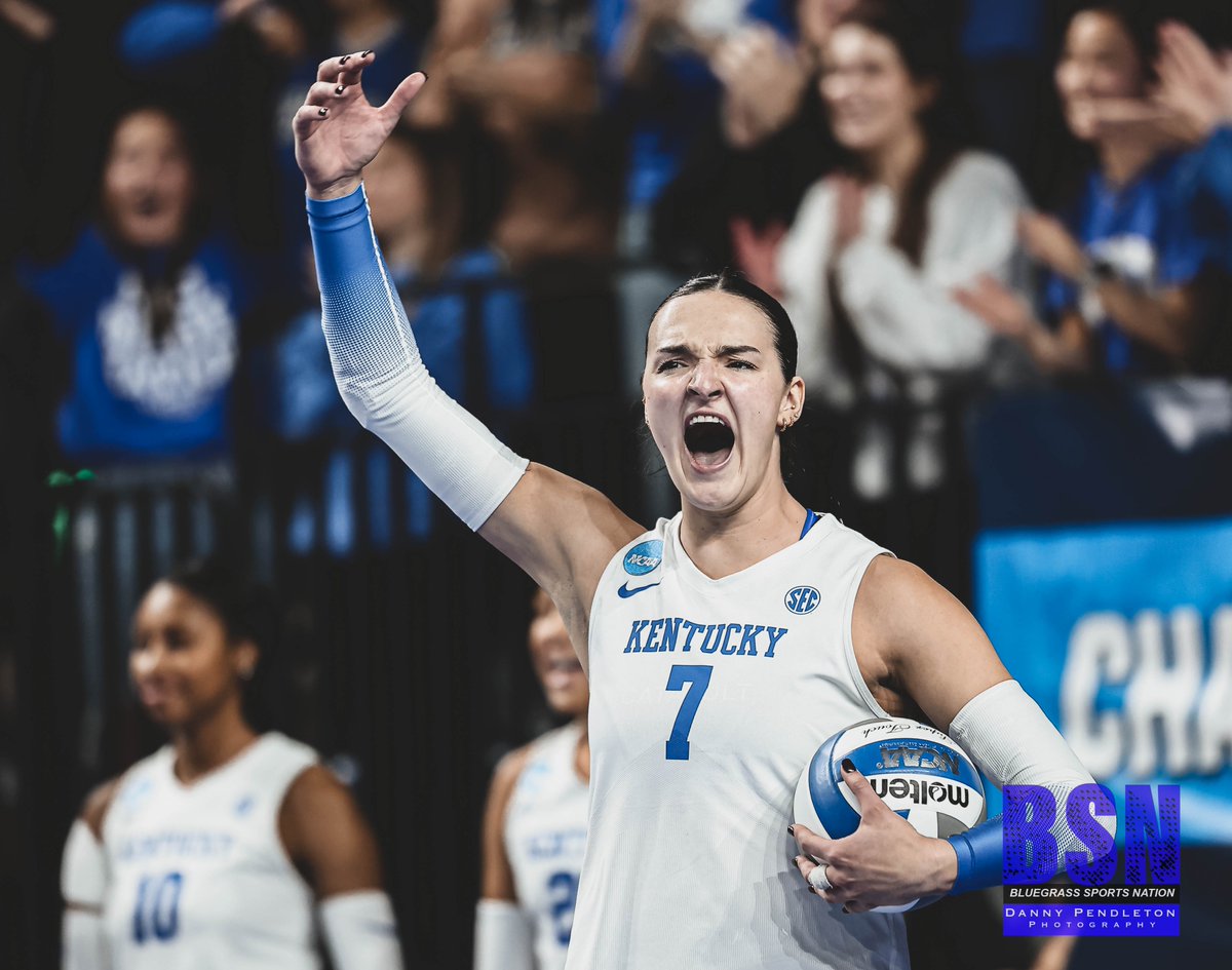 danpend3500's tweet image. Kentucky sweeps Cal Poly 3-0 in the NCAA Regional Tournament at #HMC in #Lexington. Cats play a tough Creighton team Saturday at 5:00pm. @BGSportsNation