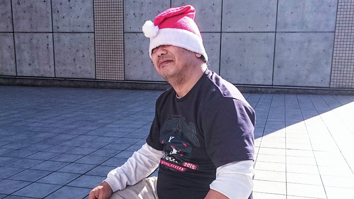 b_compass's tweet photo. ちょっと早めのはたおサンタ🎅🏻
✊ 🎁 ✋ 🎁 ✌
#bcompass
#gobcor
#ビーコル https://t.co/9px1KnnmC7