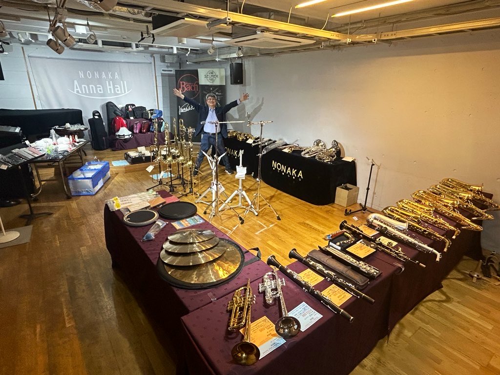 BRASSPRO's tweet photo. いよいよこの土日【アウトレット展示即売会】🎉 めちゃガンバって並べました🎺🎺🎺🎁 まさかの大特価🔥試奏大歓迎👍マウスピース持って渋谷まで🐶 https://t.co/lWWdHQDkKT