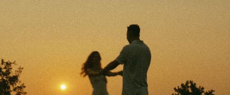 Raskolnikovsair's tweet image. Simila similibus curantur

Benzeri, benzerini iyileştirir.