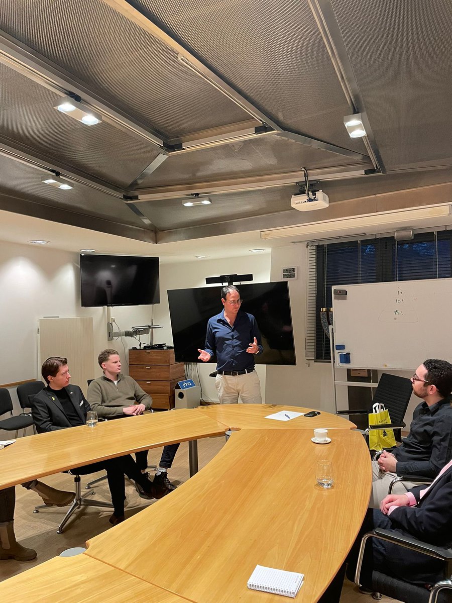 The United States, Israel, and Germany are bound by shared values-democracy, freedom, and respect for the dignity of every individual. Great to welcome the <a href="/Transatlantiker/">Junge Transatlantiker / Young Transatlanticists</a> and discuss diplomacy and the opportunities of a changing Middle East.