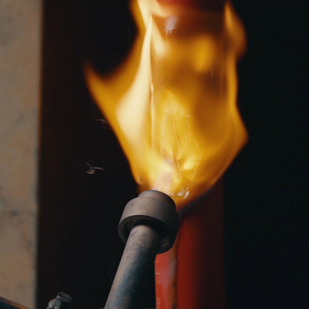 #CloseUp of Vertical Flame Testing to standard EN 60331-1-2, assessing the flame retardant properties on a single cable length.

Head to our website to find out more. elandcables.com/the-cable-lab/…

#elandcables #cabletesting #electricalengineering #qualitymatters