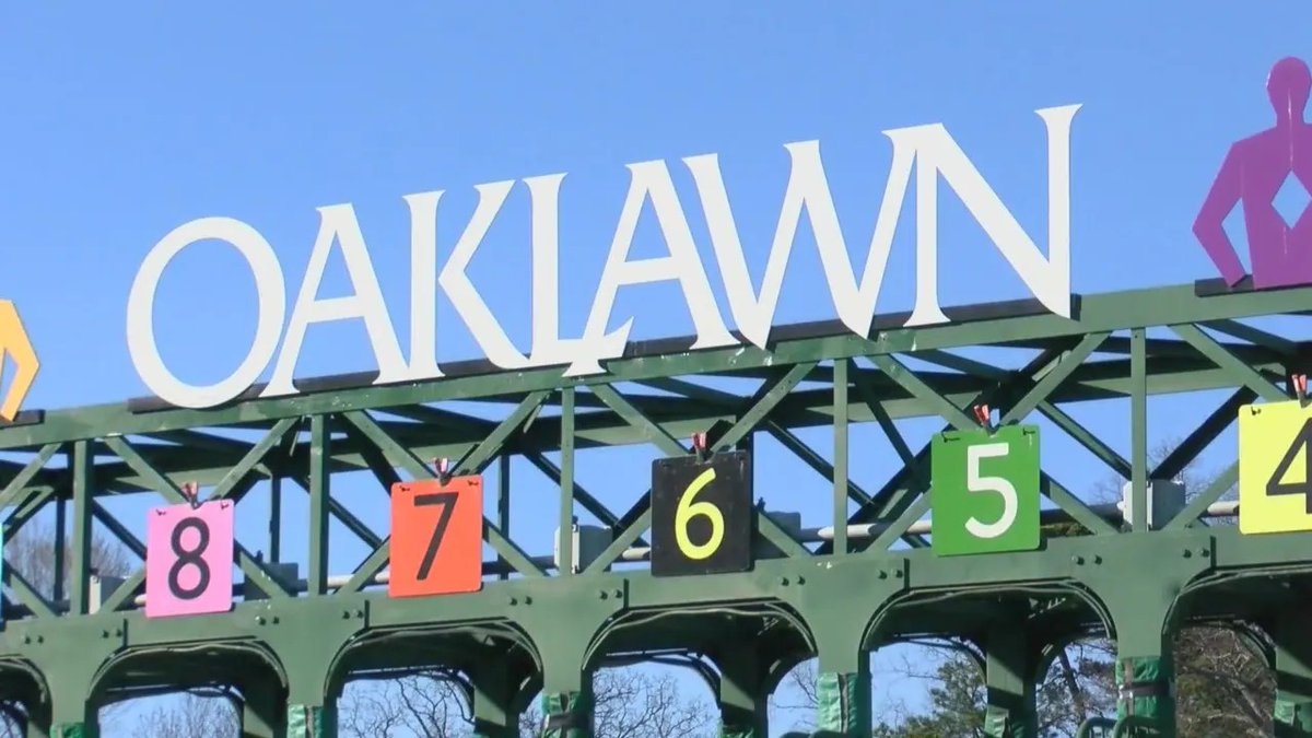 JessOnAir's tweet photo. It's Opening Day at the race track. 🐎Who's planning on going?  We're LIVE at the races starting at 5:30 am with @PaigeRileyTV https://t.co/o4a0vhZFTj