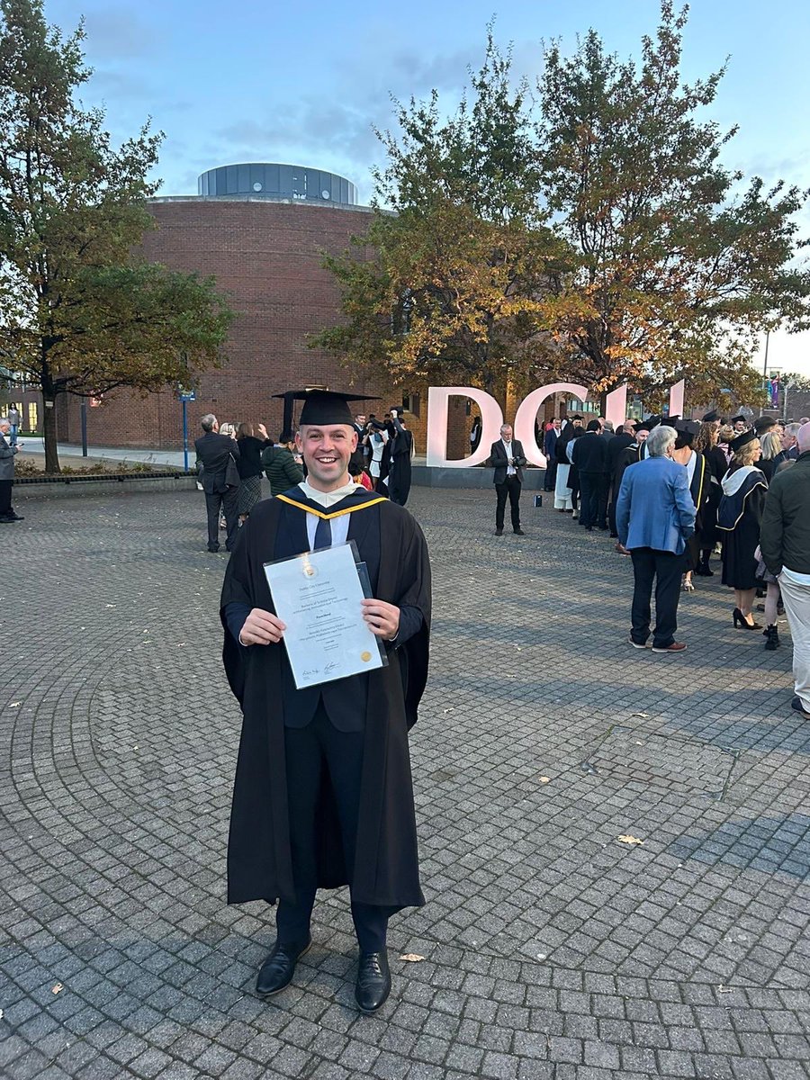 HandFionn's tweet photo. Graduated from @BusinessDCU @DCU - BSc Marketing, Innovation &amp; Technology. On to the next chapter!

Thank you @DaireKeogh for guiding me through the 4 years 🫱🏼‍🫲🏽 https://t.co/Jw86yZuwYf