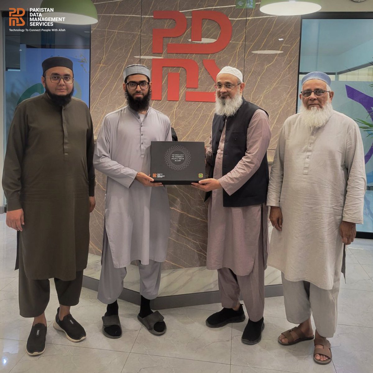 Pakdata1's tweet photo. We were honored to host Molana Faizan Wazir, a respected religious scholar from the USA. His visit was a source of encouragement for our team as he appreciated the work being done at PDMS and the impact our projects aim to create. 

#PakistanDataManagementServices #PDMS #PakData https://t.co/scXr37Ujhl