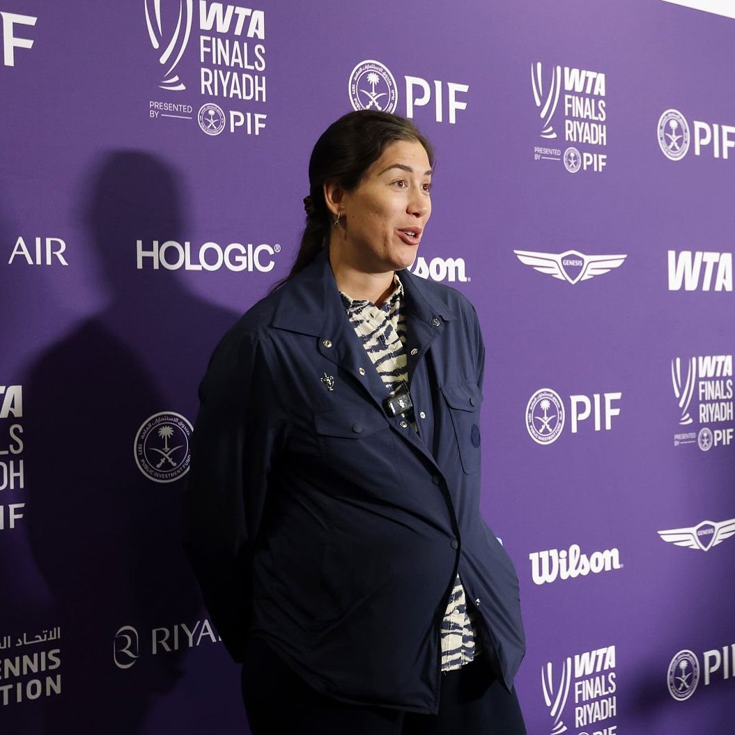 🇪🇸 "QUAND J'ÉTAIS N°1 MONDIALE, MÊME UN JUNIOR POUVAIT ME BATTRE"

Garbine Muguruza explique l'écart entre les femmes et les hommes au tennis 👇

🗣️ « La supériorité des hommes ne repose pas seulement sur la puissance, mais aussi sur l’endurance physique, la musculature, beaucoup