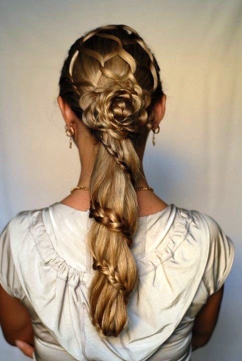 capripics's tweet image. Jokaste