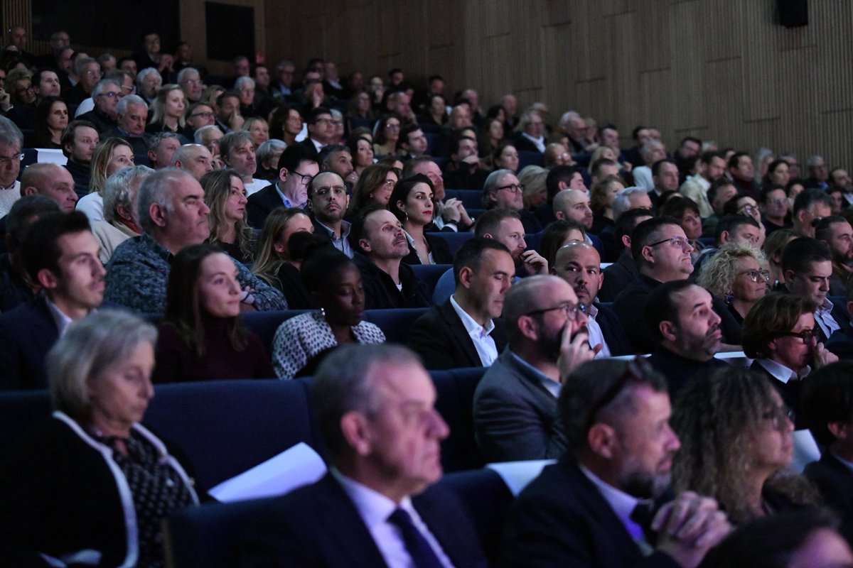 ECOMNEWS tweet media