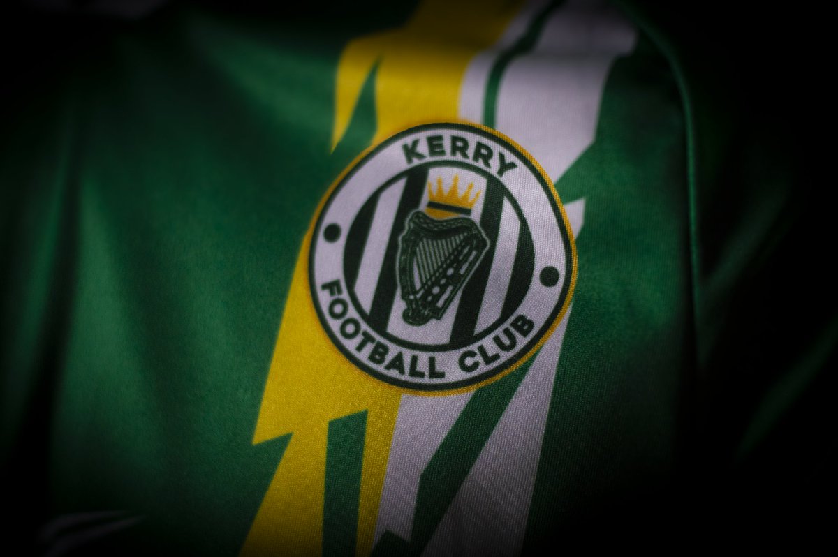 Ethan M Barr tweet media