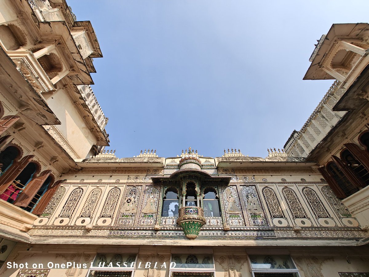 GranthNyati's tweet photo. 📍 Udaipur City Palace 
Built by Rana Udai Singh ji in 1559,
The Palace is known for its magnificent architecture, culture and tradition 
It serverd as the capital of Mewar from 1620-1949
#History #heritage  #culture #Udaipur #Mewar #Rajasthan #rajasthantourism #India https://t.co/ld3wErqzC0