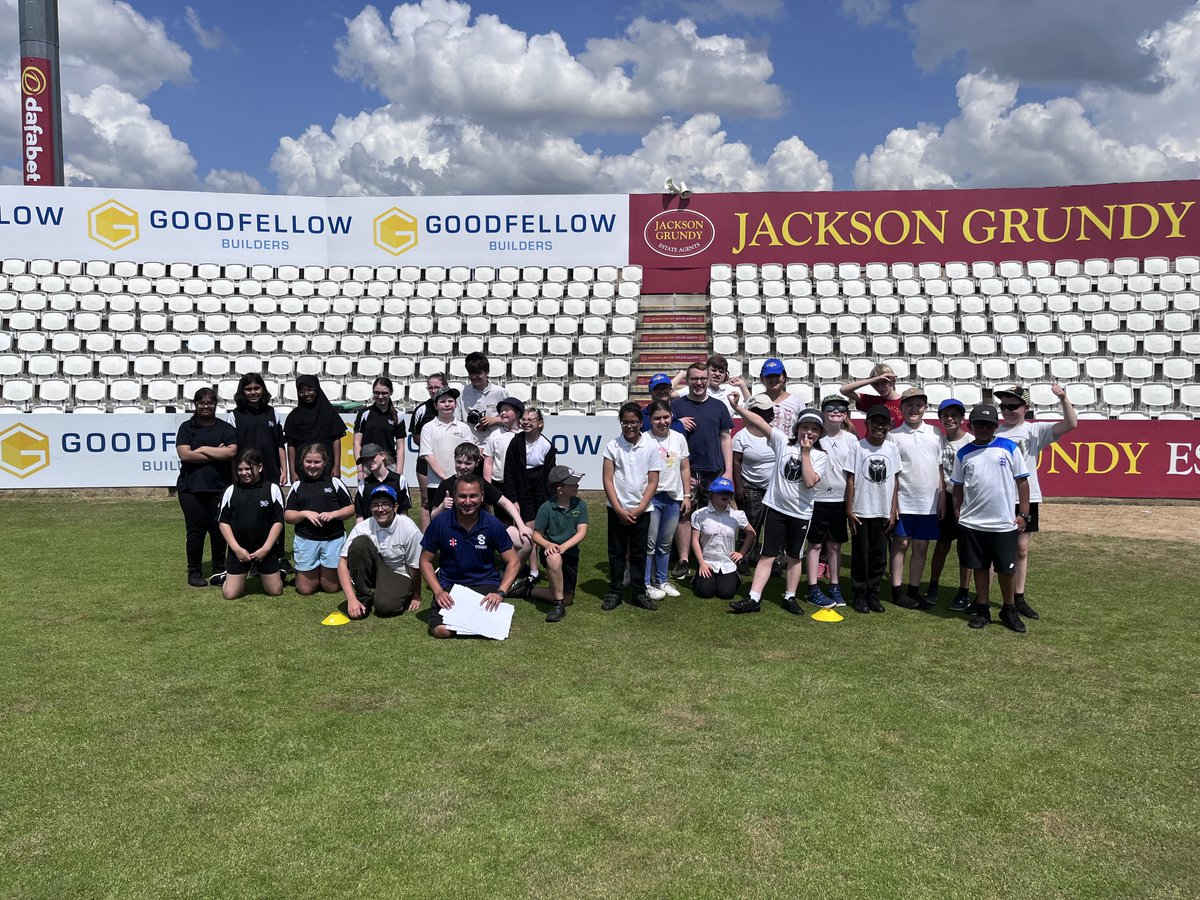 SteelbacksF's tweet image. Christmas Countdown - Day 3/12🎄

With brilliant support from @LordsTaverners, our Disability Cricket sessions have been an amazing part of 2025! 🙌

We offer Table Cricket, Super 1s, Softball and Super 9s sessions all year round. 

355 sessions, 638 participants. What a year!