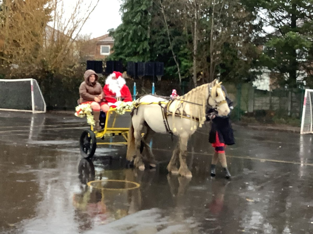 StJoesPenketh's tweet photo. Year 2 were so excited to see Father Christmas arrive on his horse this morning and visit him in the grotto #christmasstjoes https://t.co/mqvGM3p9bN