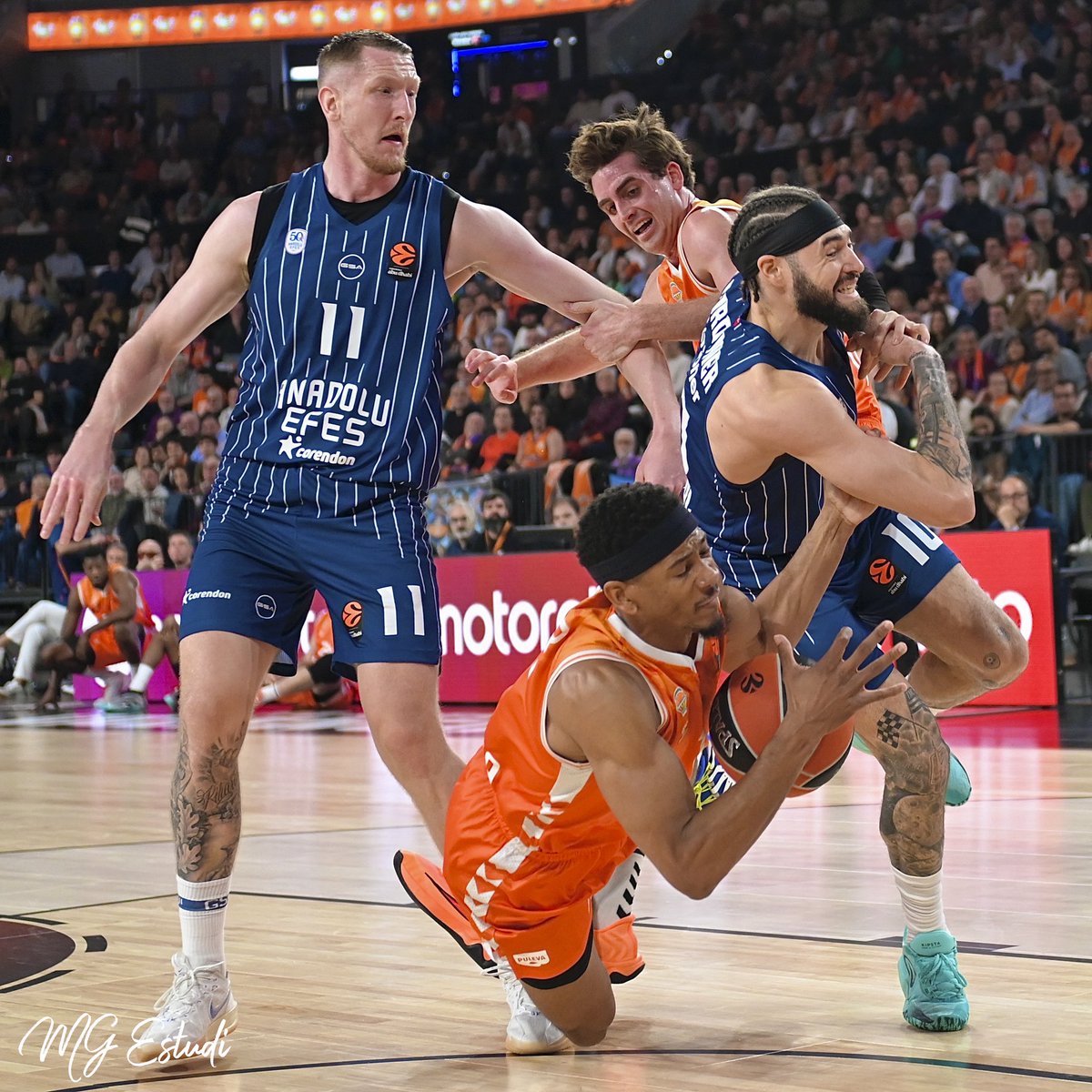 mgestudi's tweet photo. @EuroLeague Game 15
@valenciabasket vs @AnadoluEfesSK https://t.co/9PMhhn0usr