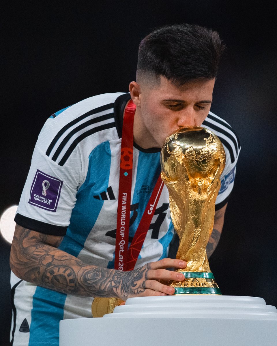 #OnThisDay in 2022, Enzo Fernandez won the World Cup with Argentina! 🇦🇷🏆
