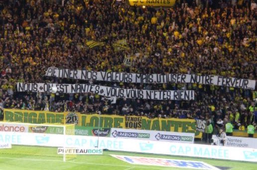 JauneEtVert_'s tweet photo. @FCNantes @ligue1plus Vous n’êtes pas Nantes. 

Pour le #FCNantes, soyons contre le #FCKita.

#KitaOut #RendezNousLeFCN https://t.co/BUVYOY4KP7