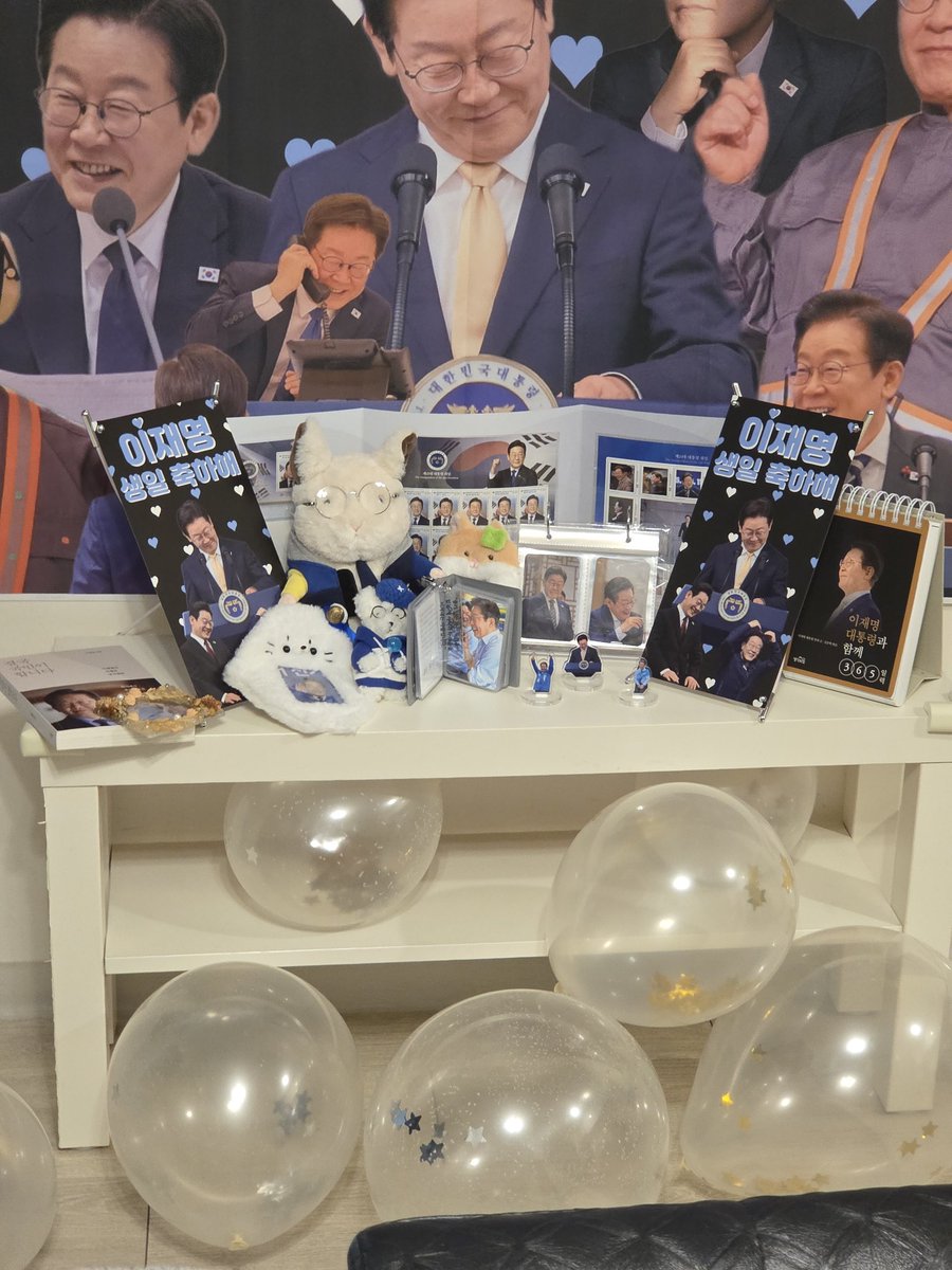 mingdezvous's tweet photo. 대통령님하 진짜진짜 생일 축하드려요 태어나줘서 넘 고마워요 항상 건강하고 행복하시길 사랑 많이 받는 대통령이자 인간 이재명 되길 그리고 연임도 해주세요 라뷰!!! 재명없는 재명생파도 구경하고가세요ㅋ 태그 안되는사람들은알아서퍼가
@Jaemyung_Lee https://t.co/66RQxKX58E