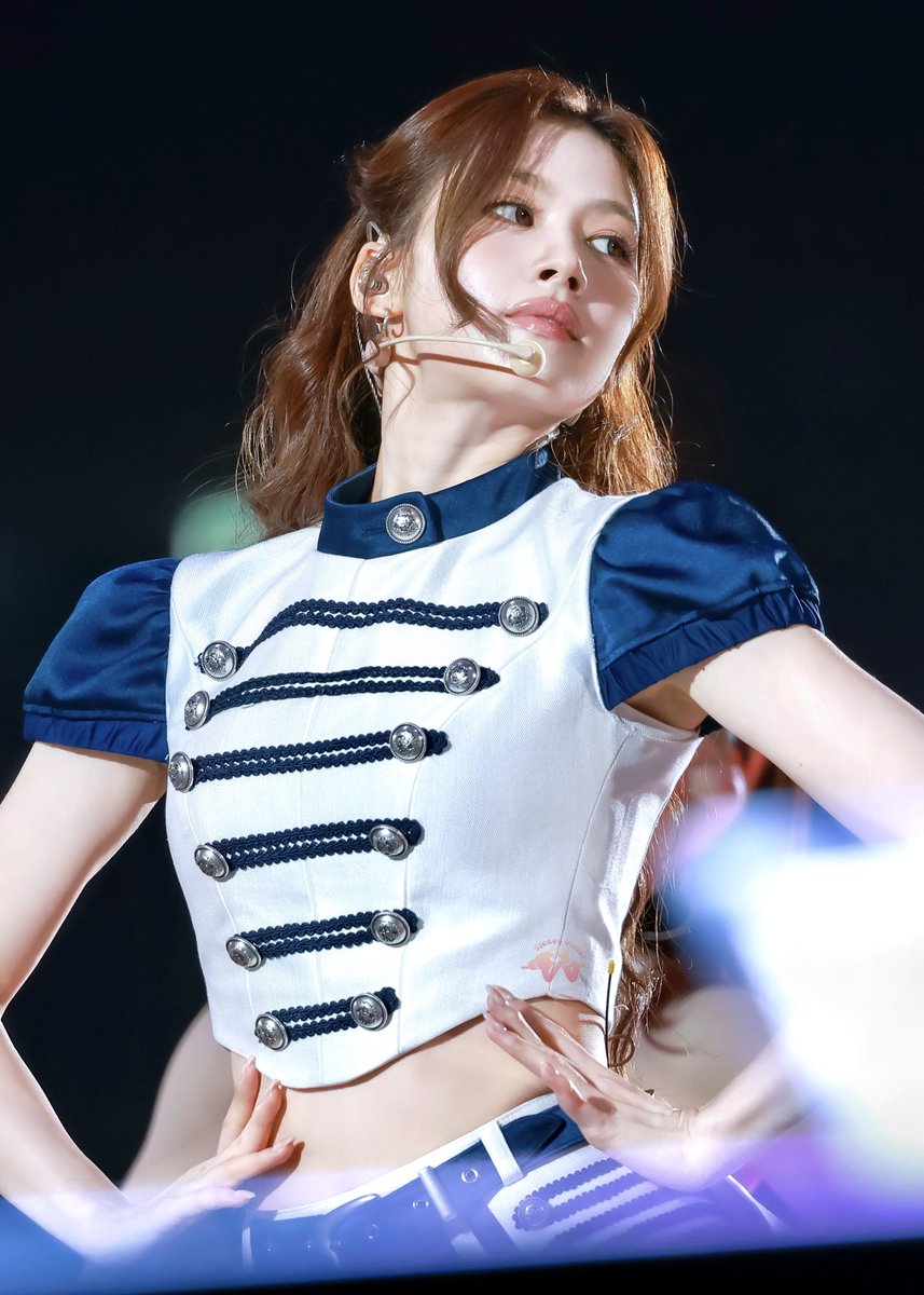 20251206 THIS IS FOR in HONG KONG OMG❤️‍🔥 #TWICE #트와이스