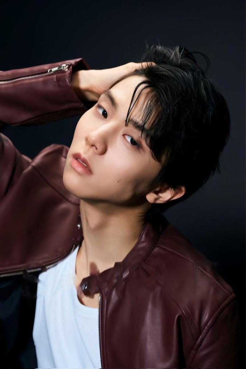 One of the most insane photoshoot Yuzu did 🫠 #YuzuruHanyu