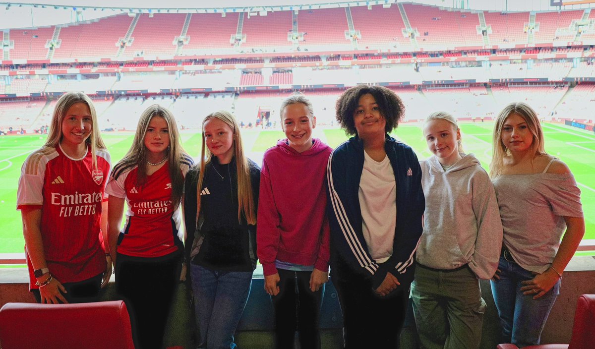 Goals4girlsuk's tweet photo. Adidas gifting our Alessia Cup winners a box at Arsenal vs Chelsea matters. Girls miss 280m hours of sport every year, and role models like Alessia Russo inspire them to stay in the game. Visibility drives participation. Keep backing girls’ football. #GirlsInSport https://t.co/p6Xk3Z9fC4