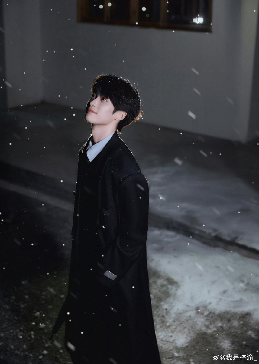 iampk_z's tweet photo. [251212] ZiYu Weibo Update (1/3)

It's SNOWING!

#ZiYu #梓渝 https://t.co/gVJQkwPvFT