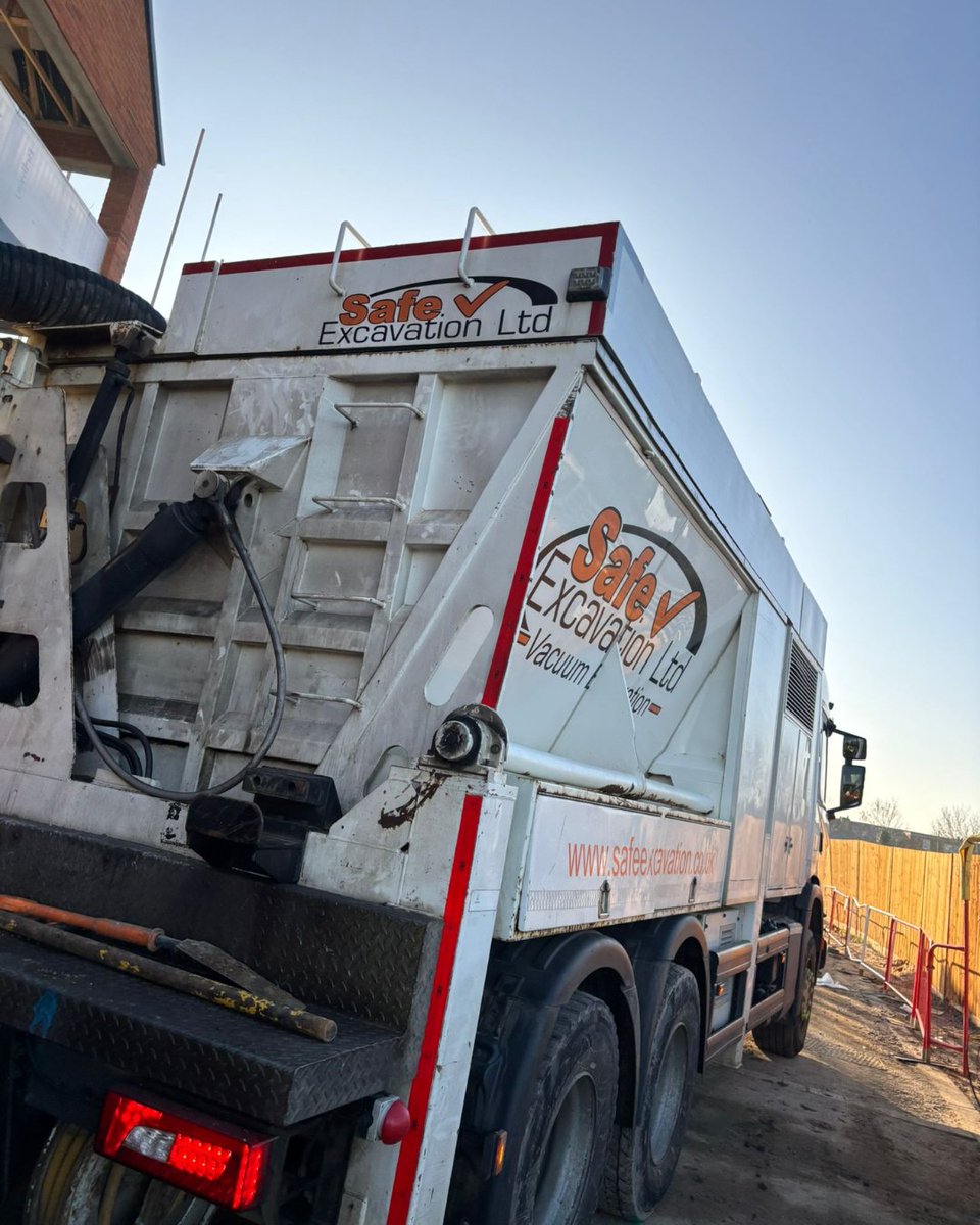 safe_excavation's tweet photo. Buried water mains have been safely exposed, ready for their next connection 👷 Great work by the team!

Book today: 

📞 01634 505505
📧 info@safeexcavation.co.uk

#SafeExcavation #VacuumExcavation #VacEx https://t.co/PZNRDHHJgo