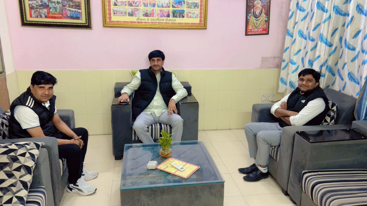 बढ़े भाई साहब जिला अध्यक्ष जी कोटपुतली बहरोड़ 
श्री इंद्राज गुर्जर साहब 
<a href="/IndrajGurjarinc/">Indraj Gurjar</a> <a href="/SachinPilot/">Sachin Pilot</a> <a href="/sheeshramINC_/">sheeshram Chandela</a>
