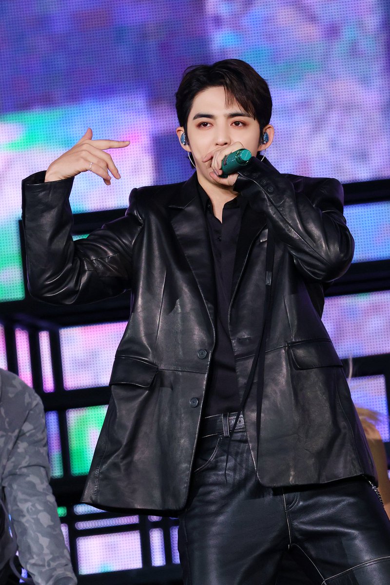 SEVENTEEN・S.COUPS(エスクプス)
怪我で東京ドーム観覧した過去回顧

🔻全員コメント抜粋／ソロ写真もあり
mdpr.jp/k-enta/4695187

「これからSEVENTEENが公演を行う時は必ず抜けることのないS.COUPSになりたいと思います」

#SCOUPS #NEW_JAPAN #SVT_TOUR_NEW_ <a href="/pledis_17jp/">SEVENTEEN Japan</a>