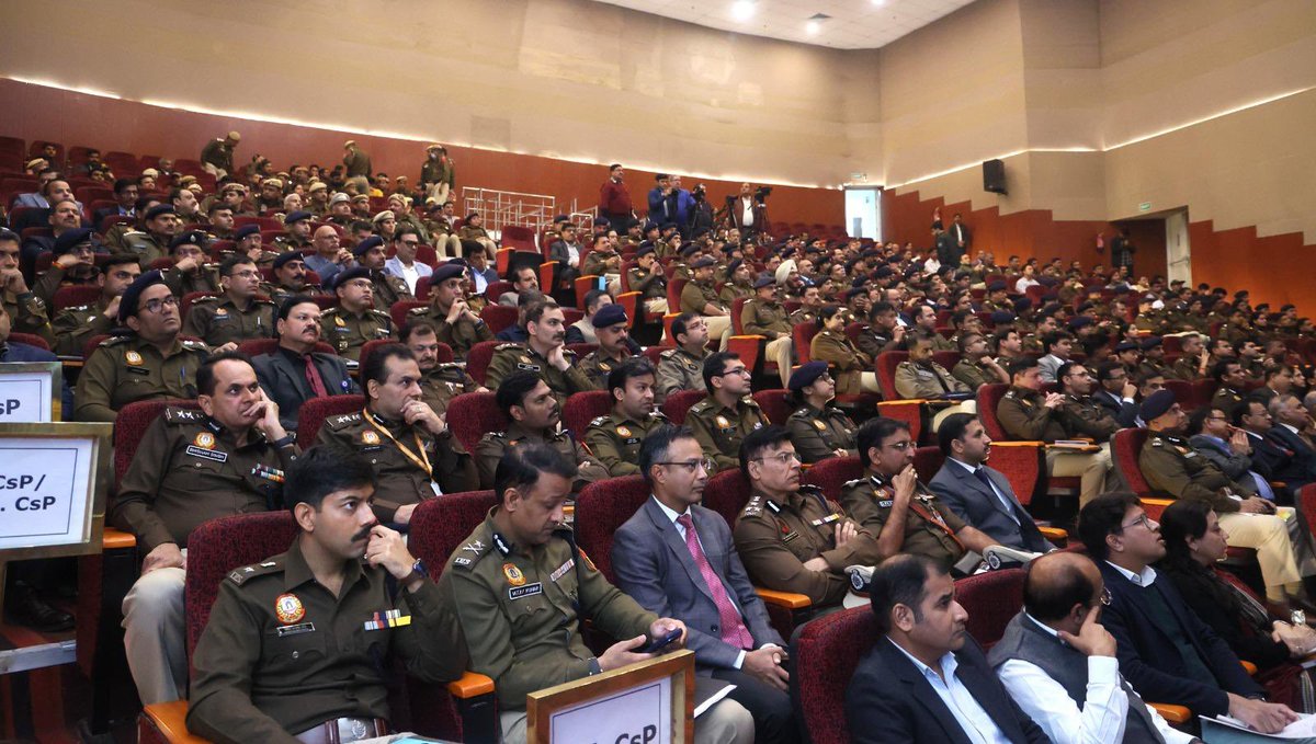 Chaired the UT Level Workshop organized as a Follow-up to the DGsP/IGsP Conference 2025, today at Delhi Police Headquarters. 

The workshop aimed at time-bound implementation of the recommendations of the recent Raipur conference, based on the overarching vision of Hon’ble PM
