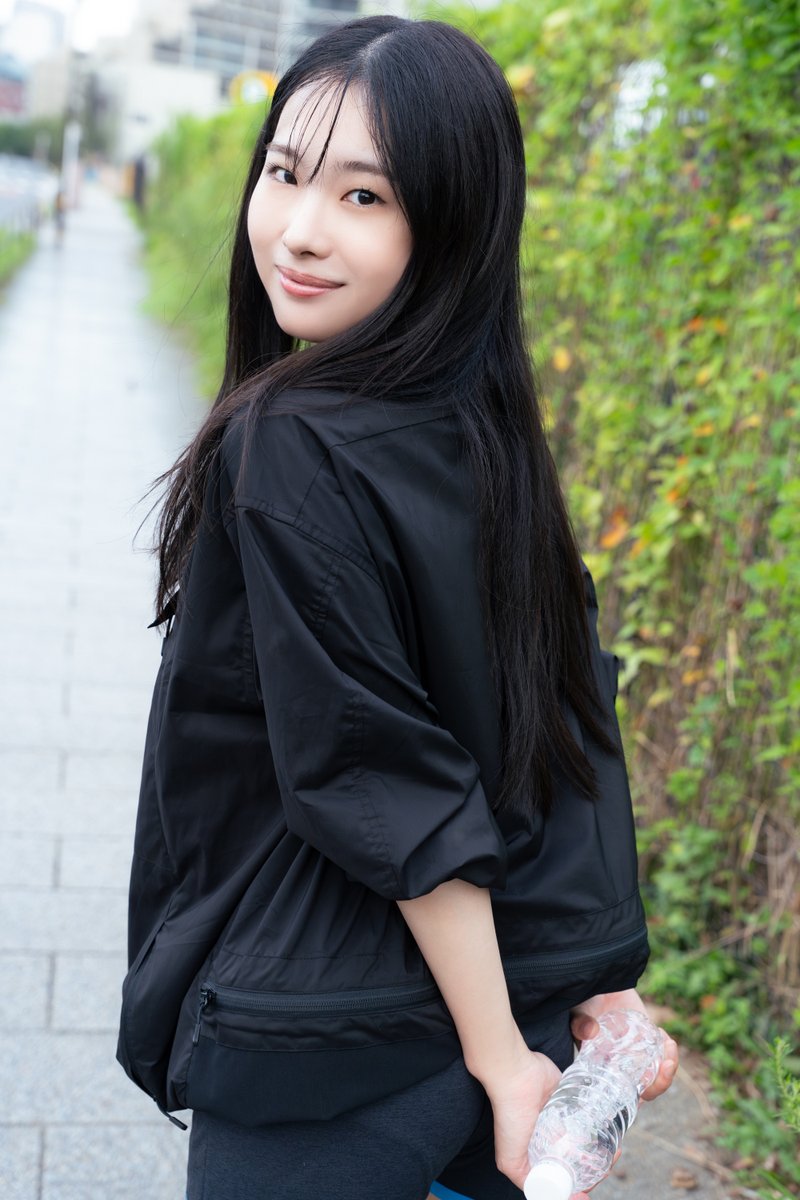 ショートムービー「#TRUEEYE」後編
本日、応援プラン販売スタート

【キャスト紹介】
高梨里穂役
"三浦の“第三の関係”。ジムインストラクター。
軽い関係のつもりが、
嘘の構造の一角を担っていたことを知る"

平野沙羅
応援プランのご購入はこちらから
rankustore.com/products/truee…

作品についてはこちら