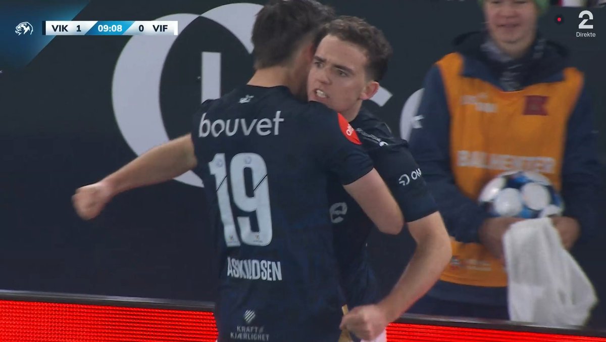 NorwayFooty's tweet image. VIKING TAKE THE LEAD IN STAVANGER!!!!!!

WHAT A GOAL BY EDVIN AUSTBØ AND WHAT A DAY TO CHANNEL YOUR INNER MESSI!!!!