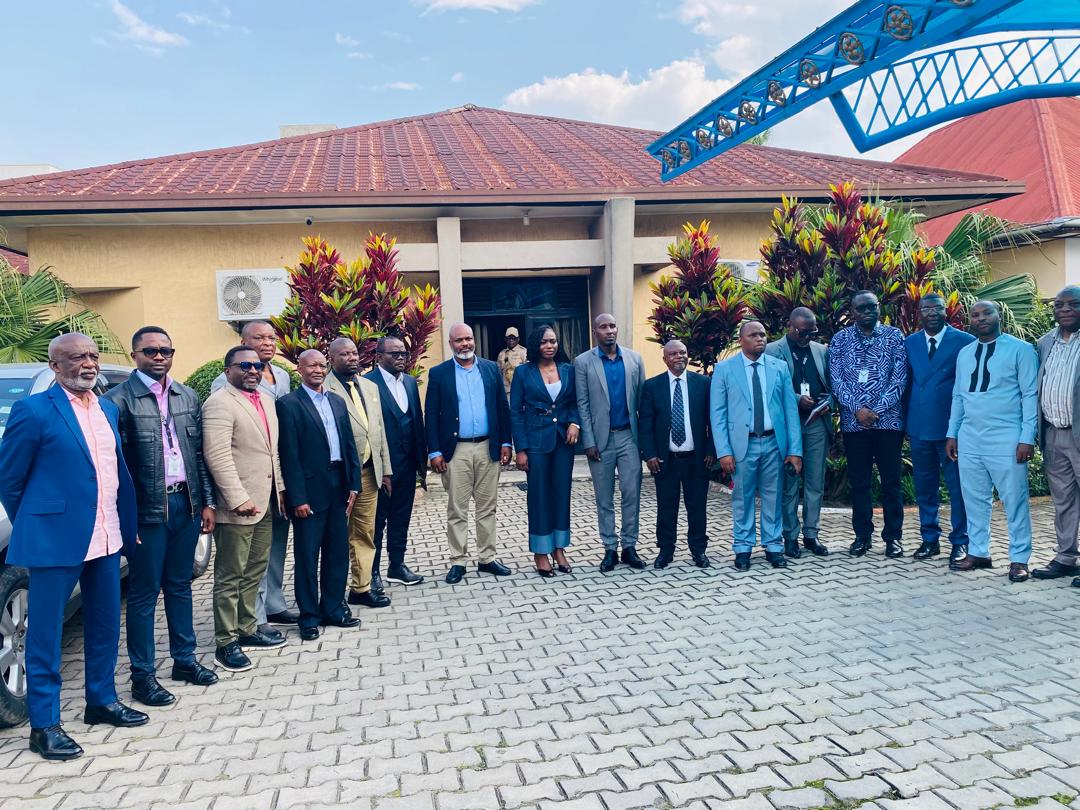 FannyKaj1's tweet image. #RDC :Développement économique dans les territoires libérés : les faits, rien que les faits

Dans les territoires libérés par l #AFC #M23, une nouvelle ère économique s’est ouverte.
Les réformes engagées ont brisé des pratiques qui étouffaient nos populations et paralysaient la…