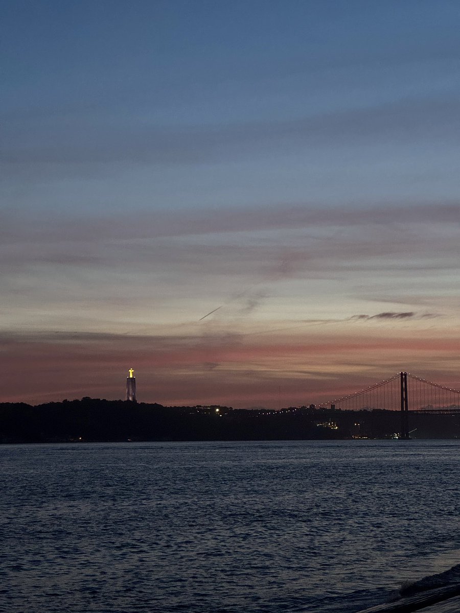 azvrath's tweet image. un peu de novembre