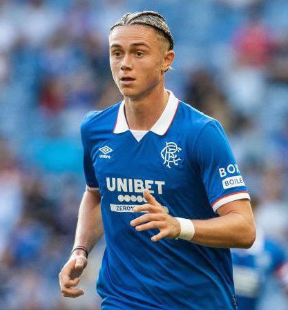 Miovski_SZN's tweet image. He’s not the fastest, or the strongest, or the most technical, or able to pass, or able to shoot, or able to control the game or able to play at any tempo.