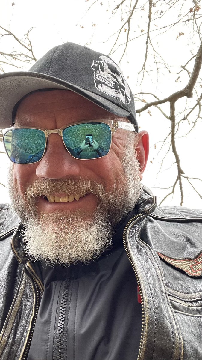 AlchemyShootist's tweet image. I’m not going to apologize for being white. Never. And I’m not a white supremacist, nationalist or racist. Celebrate who you are. No matter the color of your skin. 🇺🇸