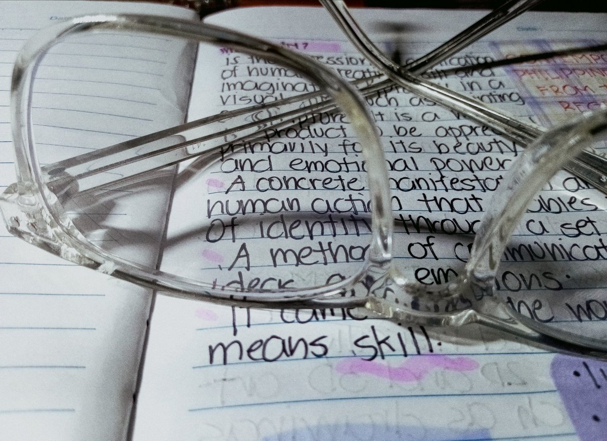 wioenz's tweet image. 💭 251130
I just finished reading and taking notes, and I want to tell you that you did well surviving this month. It’s already the last month of the year, so don’t overwork and take care of yourself. 🫳🏻

🖇️ [ #studytwt #studytwtph #archivetwt ]