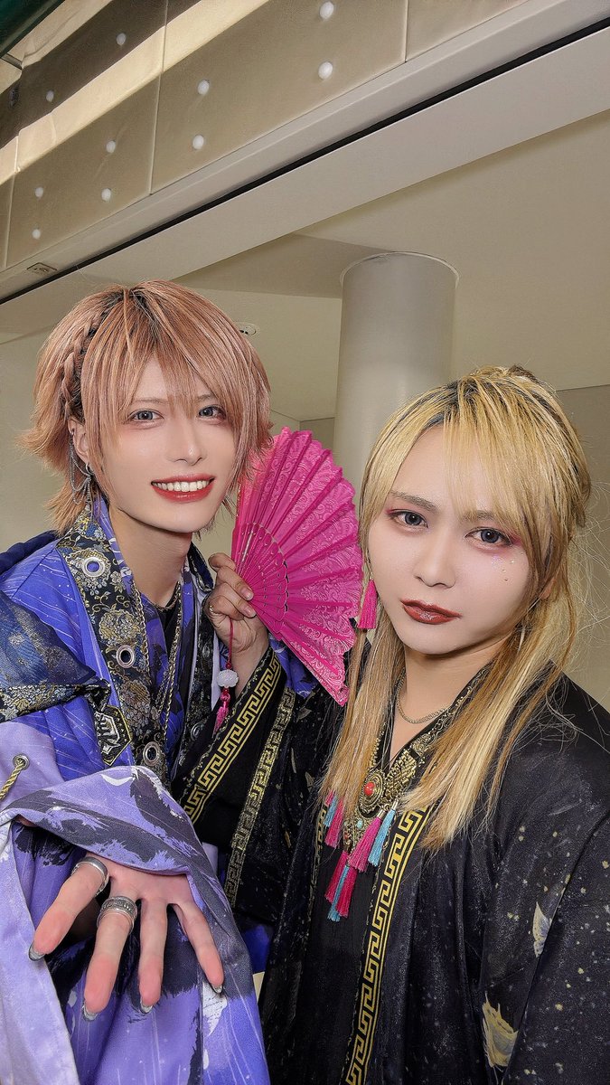 vinanshi_ryohei's tweet image. ななみん生誕ありがとでした‼️
2人の大ボスのお祝いできてハッピー🫶

バンドもちょーかっこよくてこの人の作ったグループに入れて一緒に活動できてとっても嬉しくて誇りに思う
ななくんもみんちゃんもいつも優しくしてくれてありがとう♡らぶ
そしてそして！11月もありがとう💙12月もよろしくね❣️