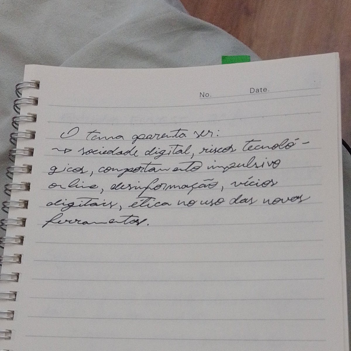 oteomaraj's tweet image. eu tirei o tema da redação da fuvest no tarô e vou bem deixar registrado pro povo ver q eu acertei dps q a prova passar, sintam o #poder da #bruxaria!!