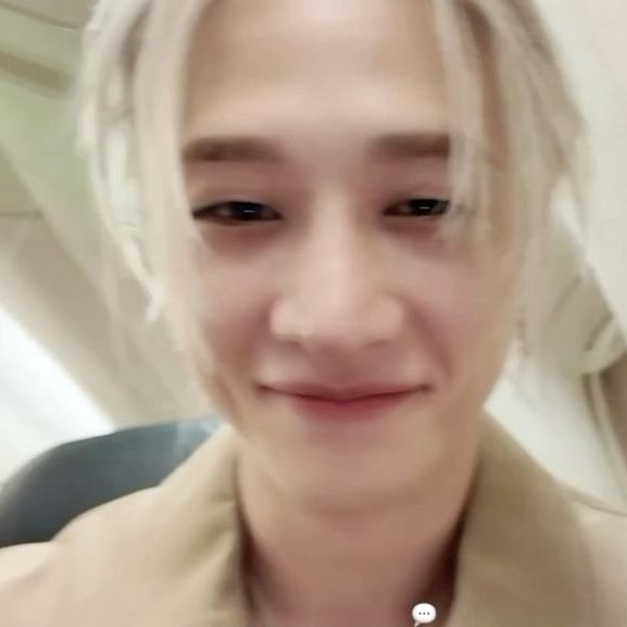 pineapplecb's tweet image. gnabbie' smile to make ur day, night better :]