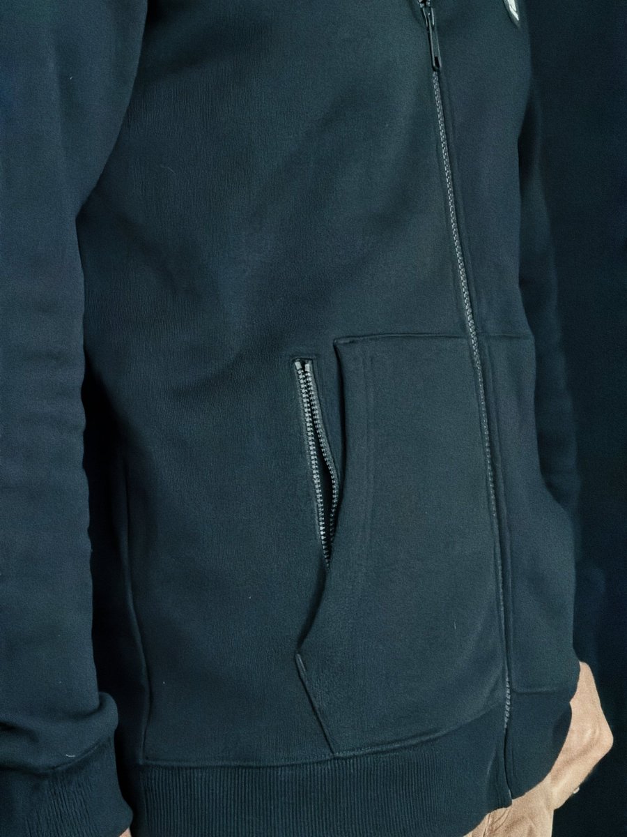 Iron Back tweet media