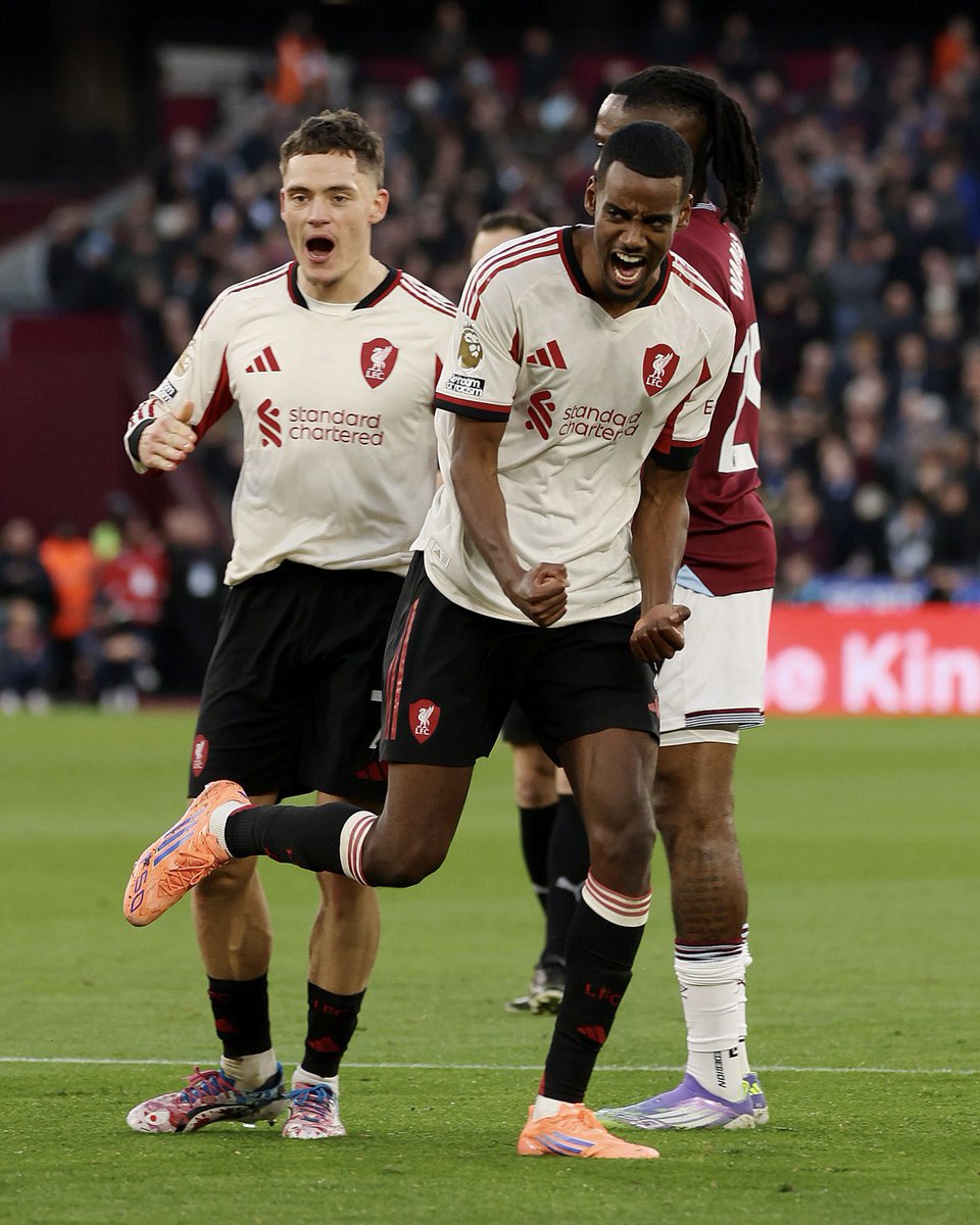 🛑🇸🇪 Alexander Isak has scored his first Premier League goal since joining Liverpool.