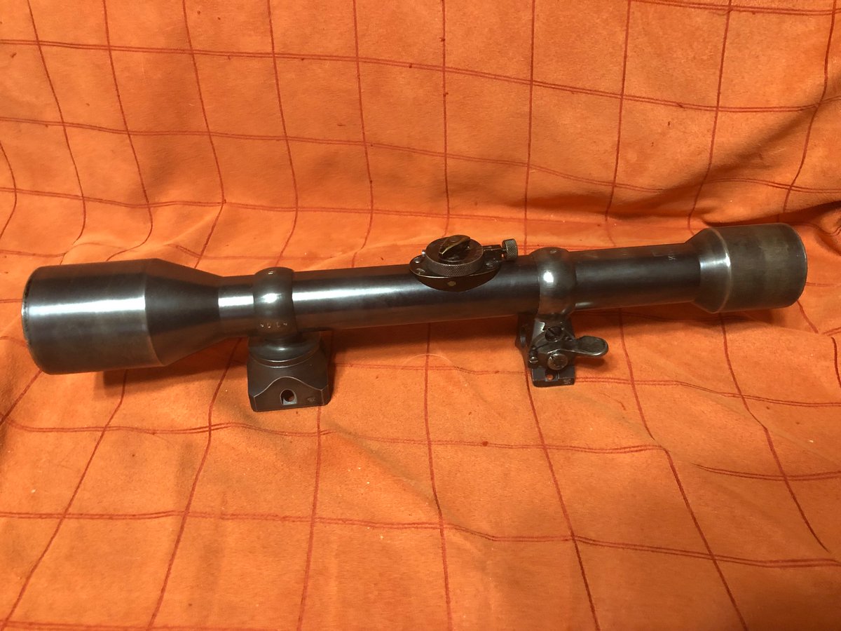 BlackburnCo1's tweet photo. 【本日の出土品】
ゲルマン民族伝統工芸品を発掘しました。
Zf39狙撃眼鏡です。
カール・ツァイスの民生品スコープzielsechsを軍用に制式化したもので、倍率は6倍です。
タレットマウント付属、あとはレシーバーにねじ止めするだけです。
#ゲルマン民族伝統工芸品
#Zf39
#Zielfernrohr39
#Zielsechs https://t.co/bis2hpYBGt