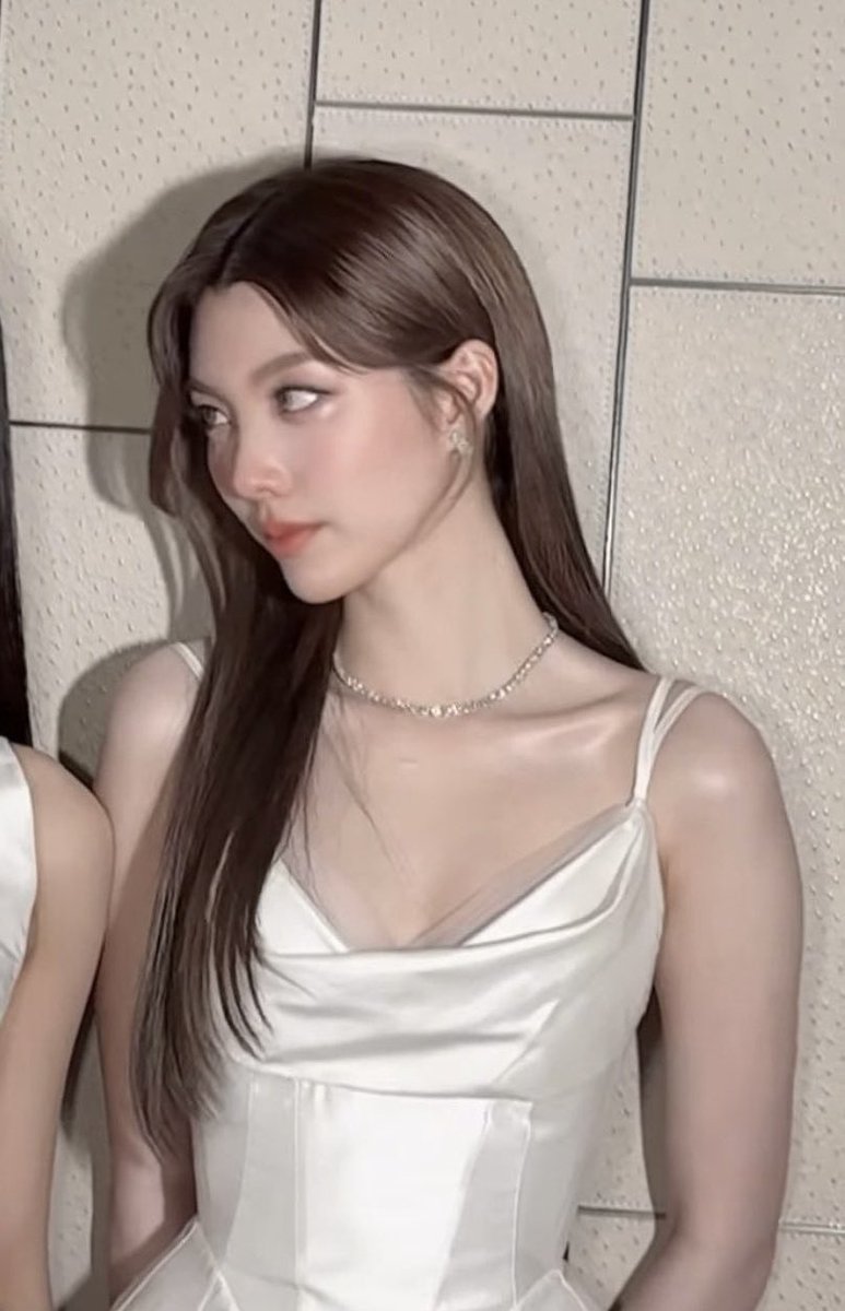 icebitchVL's tweet photo. “biologically i can't                  "try harder"
get you pregnant" https://t.co/mX4nClPbr1