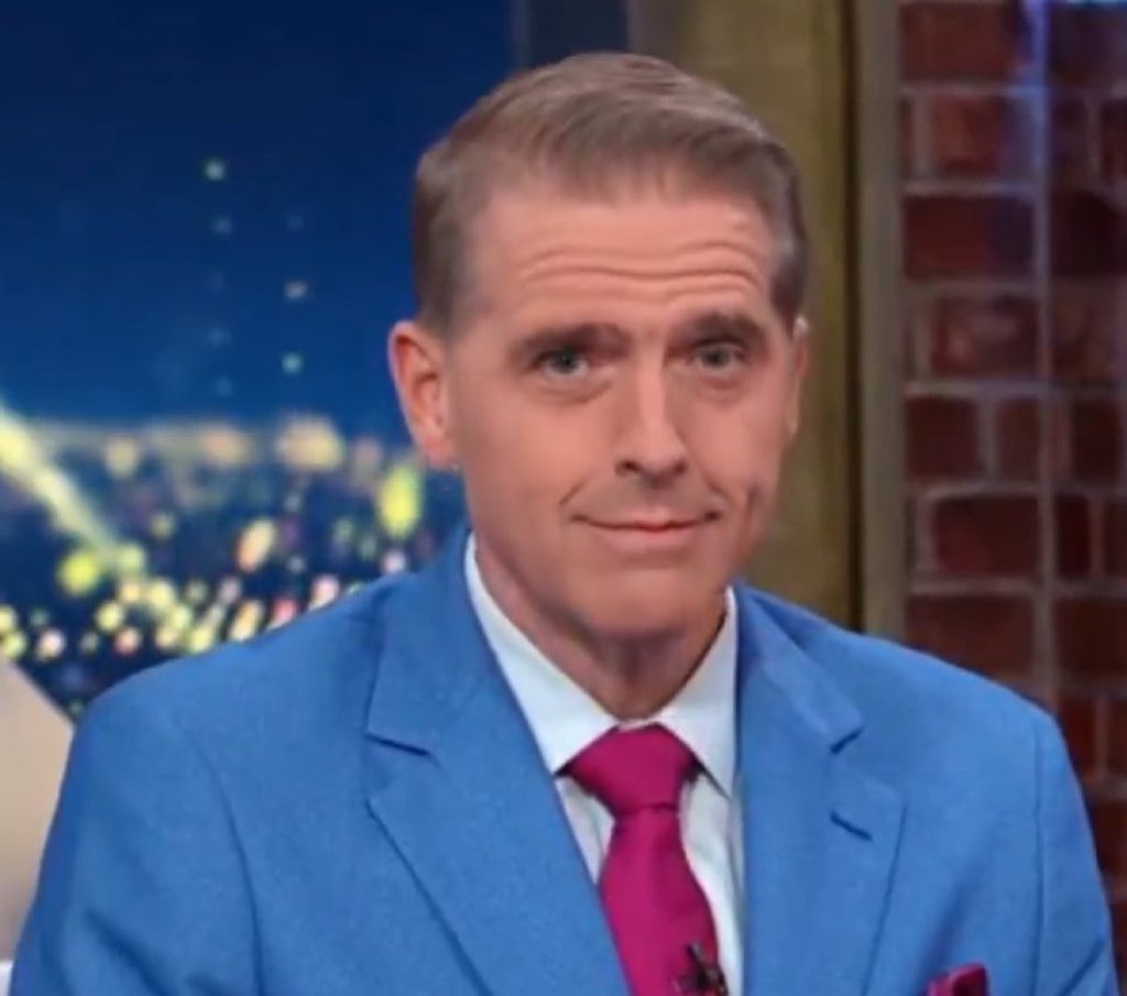 MostlyPeacefull's tweet image. When a mass shooter is still at large but the police won’t release their description