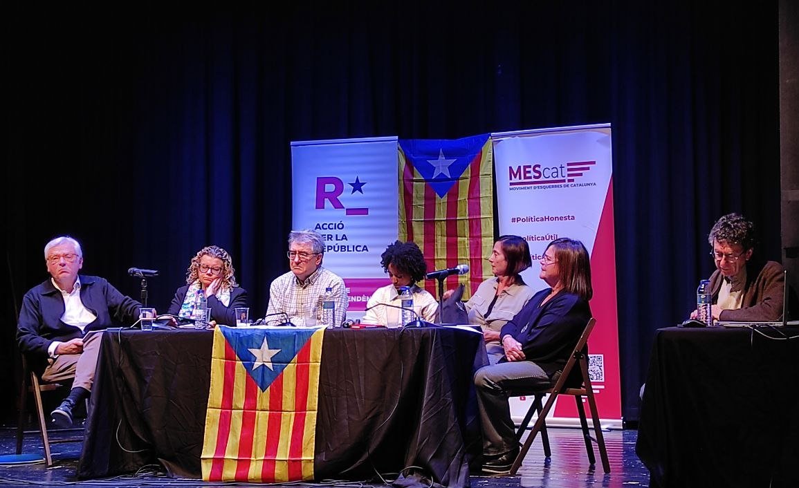 JuntsSabadell's tweet image. 🤝Celebrem la unitat de @MovEsquerresCat dos dels partits que conviuen a @JuntsXCat

◾Perquè el treball nacional i el social són indestriables.
◾La catalanitat el nexe: progrés, democràcia, republicanisme, convivència llengua, unitat d'acció i independència.