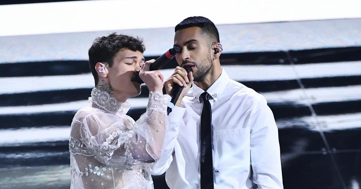Dato che siamo in tema, mi pare giusto ribadire che la bellezza di Blanco &amp; Mahmood, delle loro voci e personalità fuse in quella canzone meravigliosa che e’ Brividi, non verrà mai replicata. 🤍
