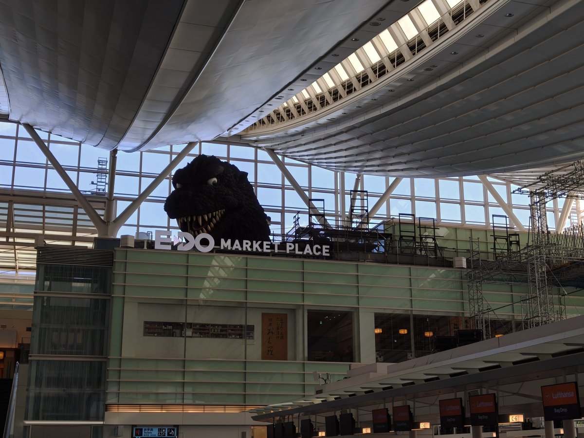 sweetdearsweet's tweet photo. 🦖「HANEDA Navigator］🦖
  不知為何
   就是覺得牠   
    眼神怪怪
     有點脫窗🤷🏻‍♀️ https://t.co/myrru5zyDn