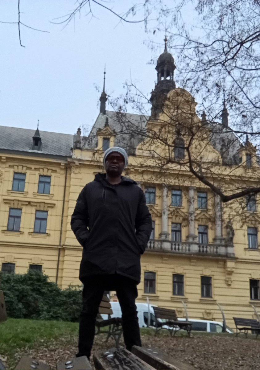 starcckman's tweet photo. Prague... https://t.co/GXbhuQNxaf