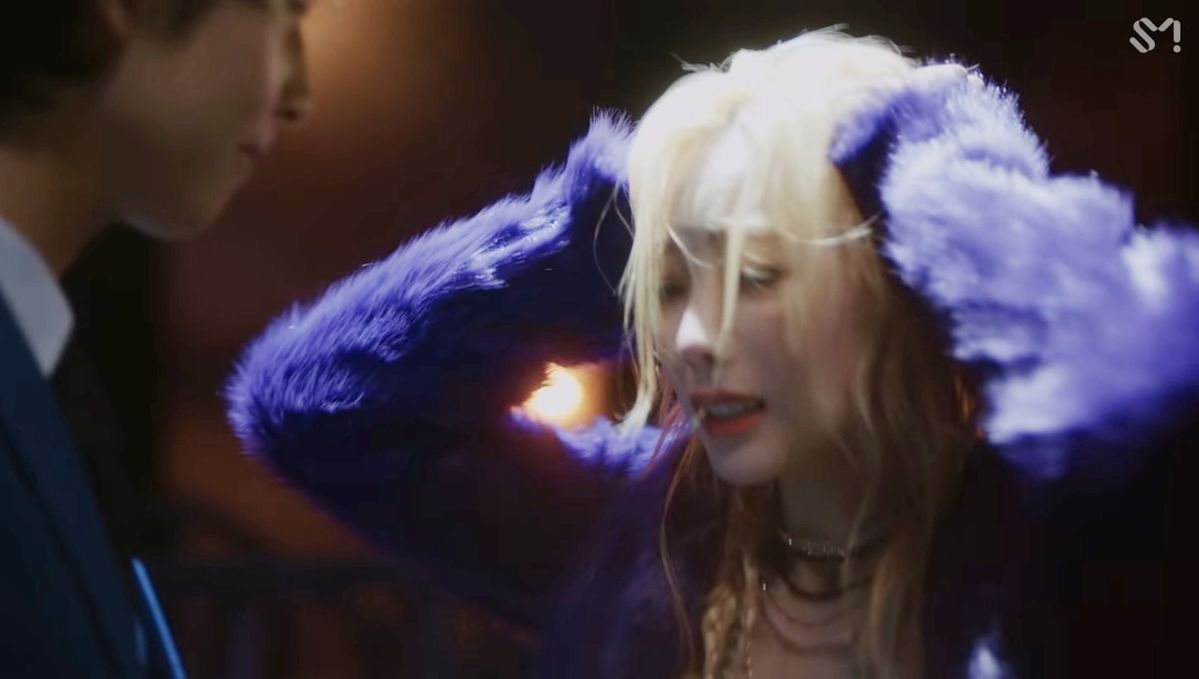 flirtaeyeon's tweet photo. taeyeon always looking like she's fighting for her life when she's with men vs taeyeon as soon as she's with another woman https://t.co/2RYeGvuXgs