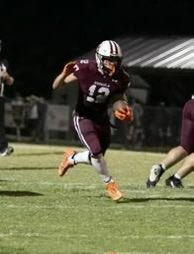 PeterLeeJr12's tweet image. Peter Lee RB ’26 — top Oklahoma playmaker. 1,164 yds rushing, #1 in 3A District 3, 1,458 total yds, 17 TDs. Powerful finish, great vision, never goes down on first contact.
#PeterLee #RB #RunningBack #HSFB #HighSchoolFootball #OKPreps #RecruitOklahoma #FootballRecruiting…